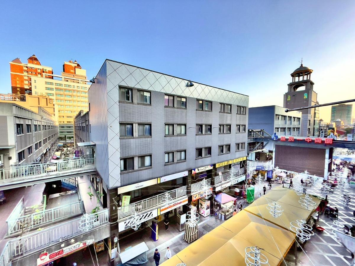 Oro旅宿 Taichung Exterior foto